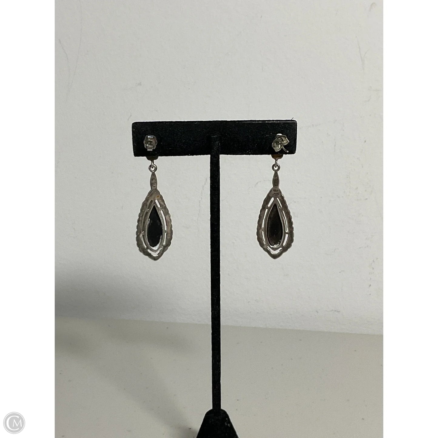 Earrings Dangle/drop By Clothes Mentor