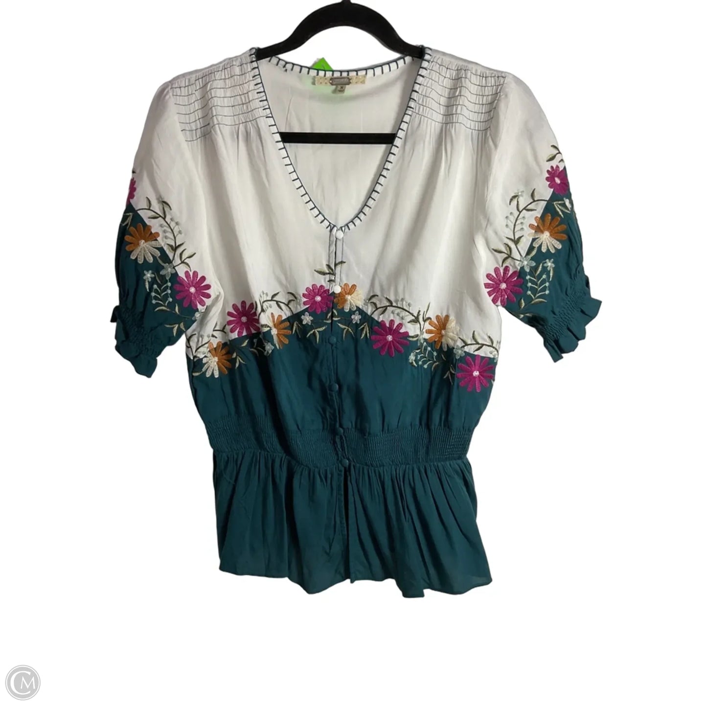 Top Short Sleeve By Gimmicks In White, Size: M