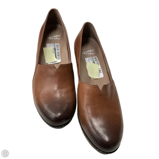 Shoes Heels Wedge By Dansko In Brown, Size: 8.5
