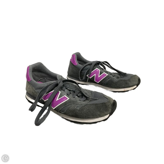 Shoes Sneakers By New Balance In Grey & Purple, Size: 7.5