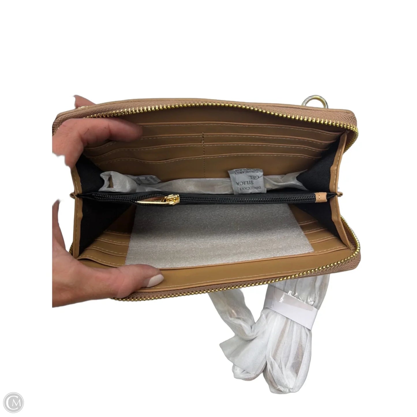 Wallet By Clothes Mentor, Size: Medium