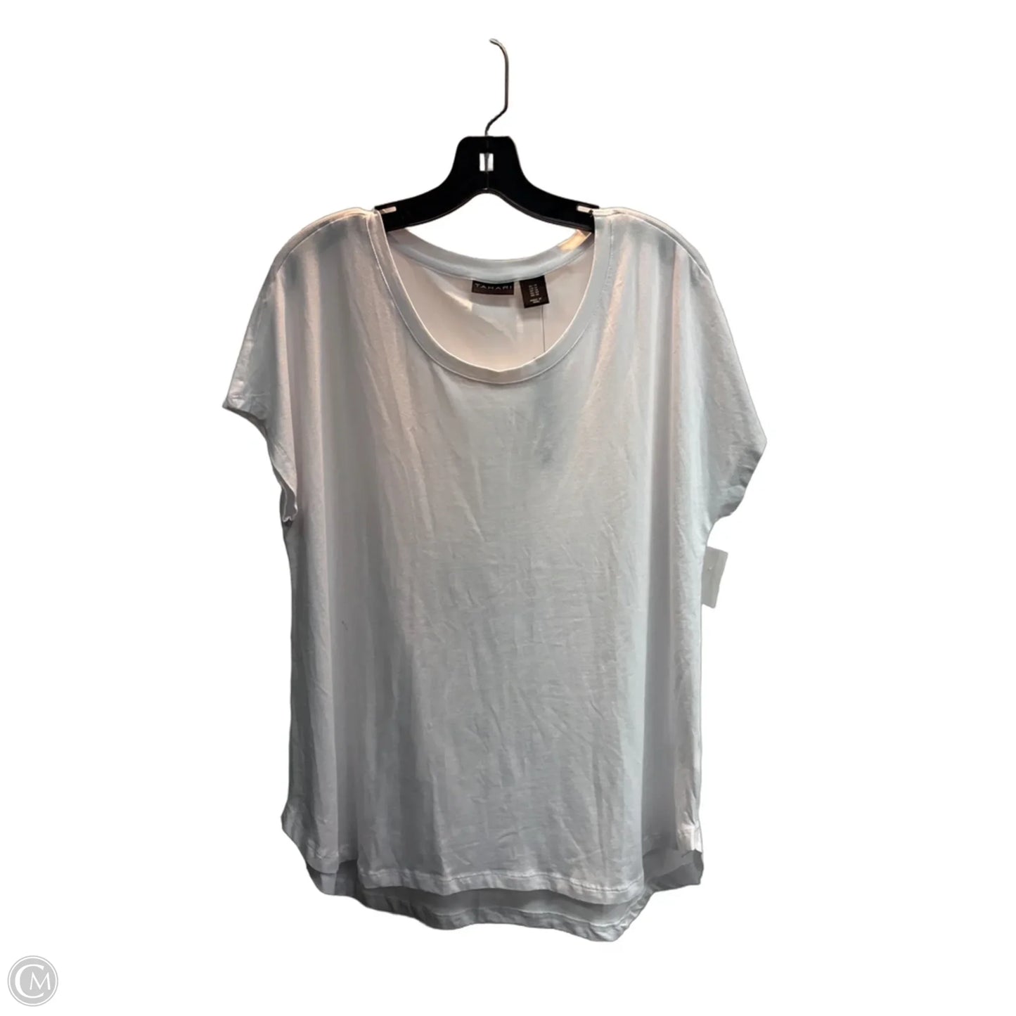 Top Short Sleeve Basic By Tahari In White, Size: 1x