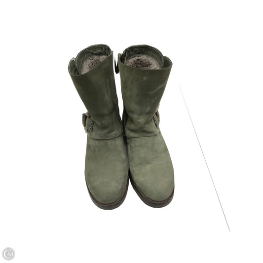 Boots Designer By Ugg In Green, Size: 7