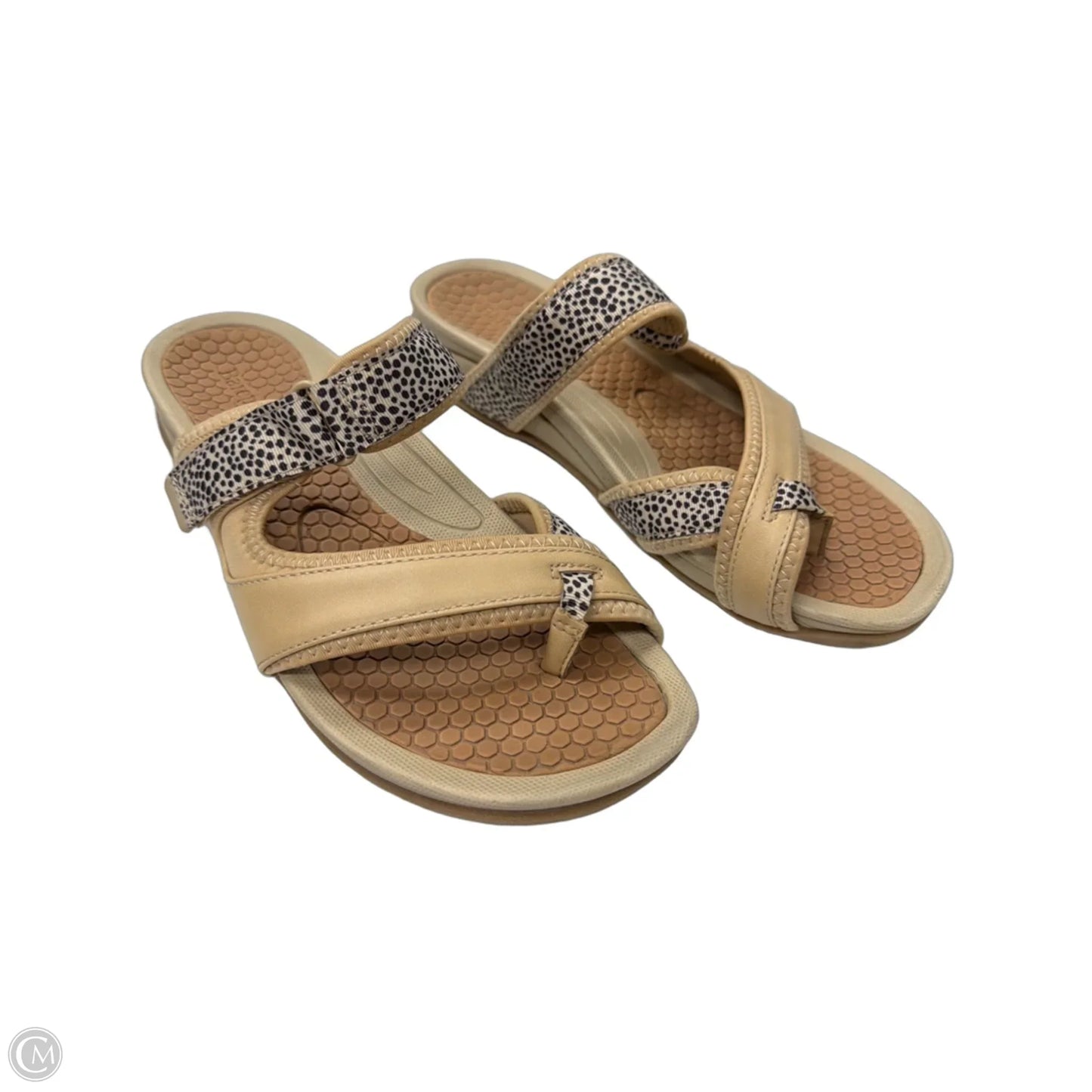 Sandals Flats By Bare Traps In Brown, Size: 9