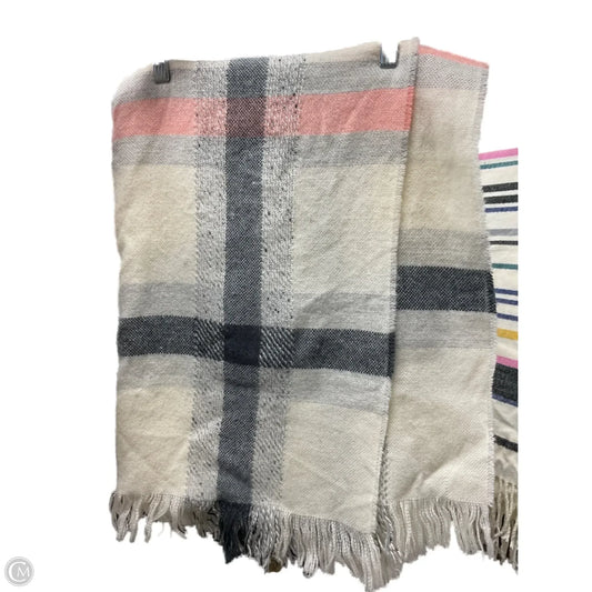 Scarf Winter By Banana Republic In Plaid Pattern