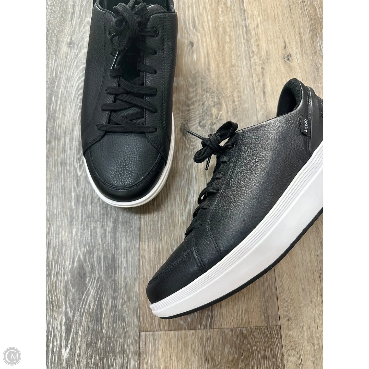 Shoes Athletic By Kizik In Black, Size: 11