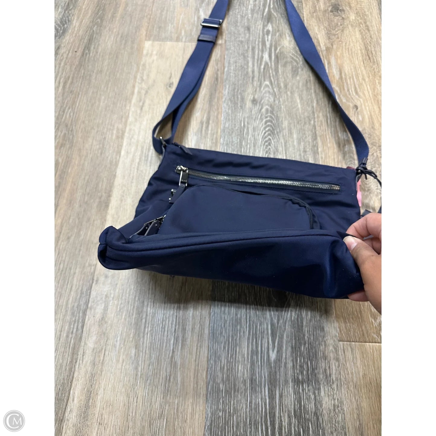 Crossbody Designer By Tumi, Size: Medium