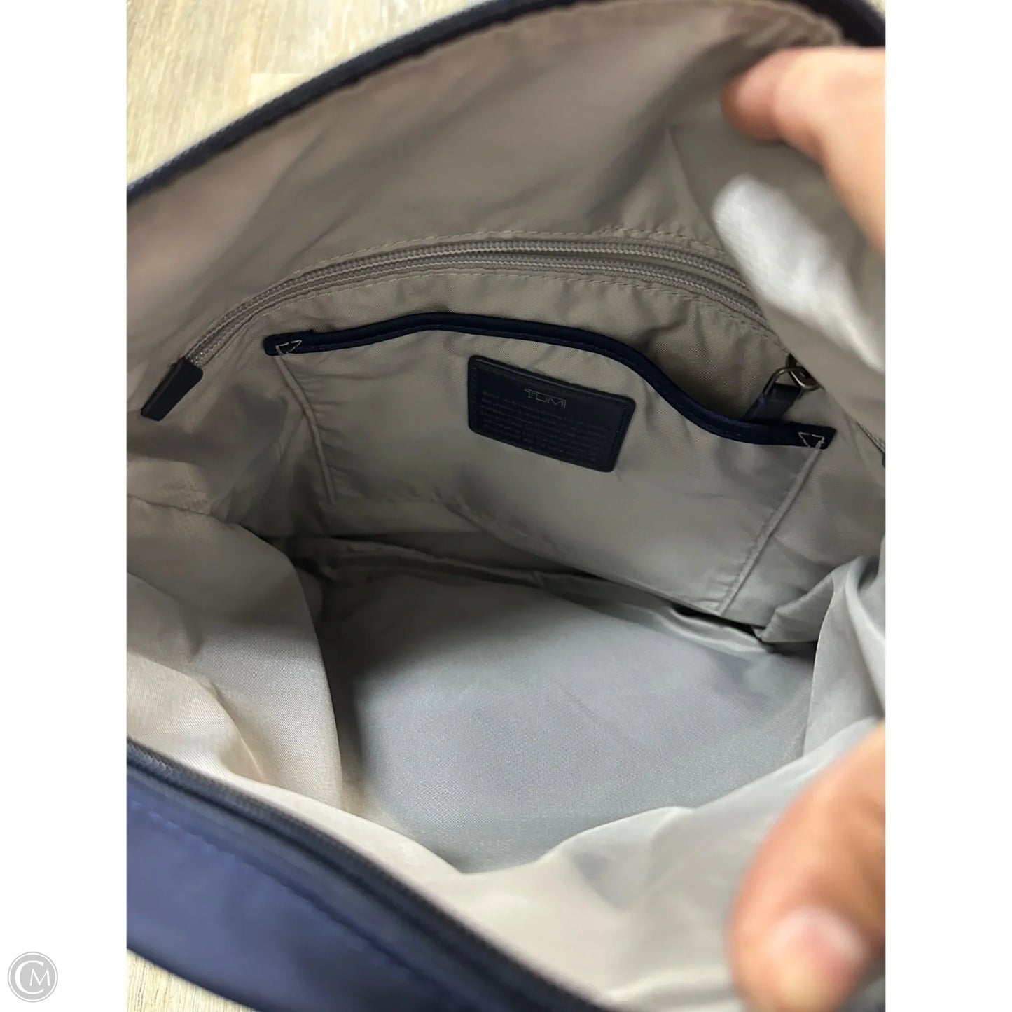 Crossbody Designer By Tumi, Size: Medium