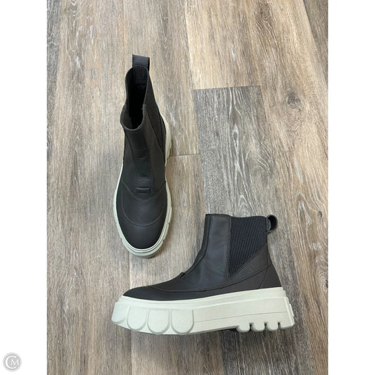 Boots Ankle Flats By Sorel In Grey & White, Size: 8.5