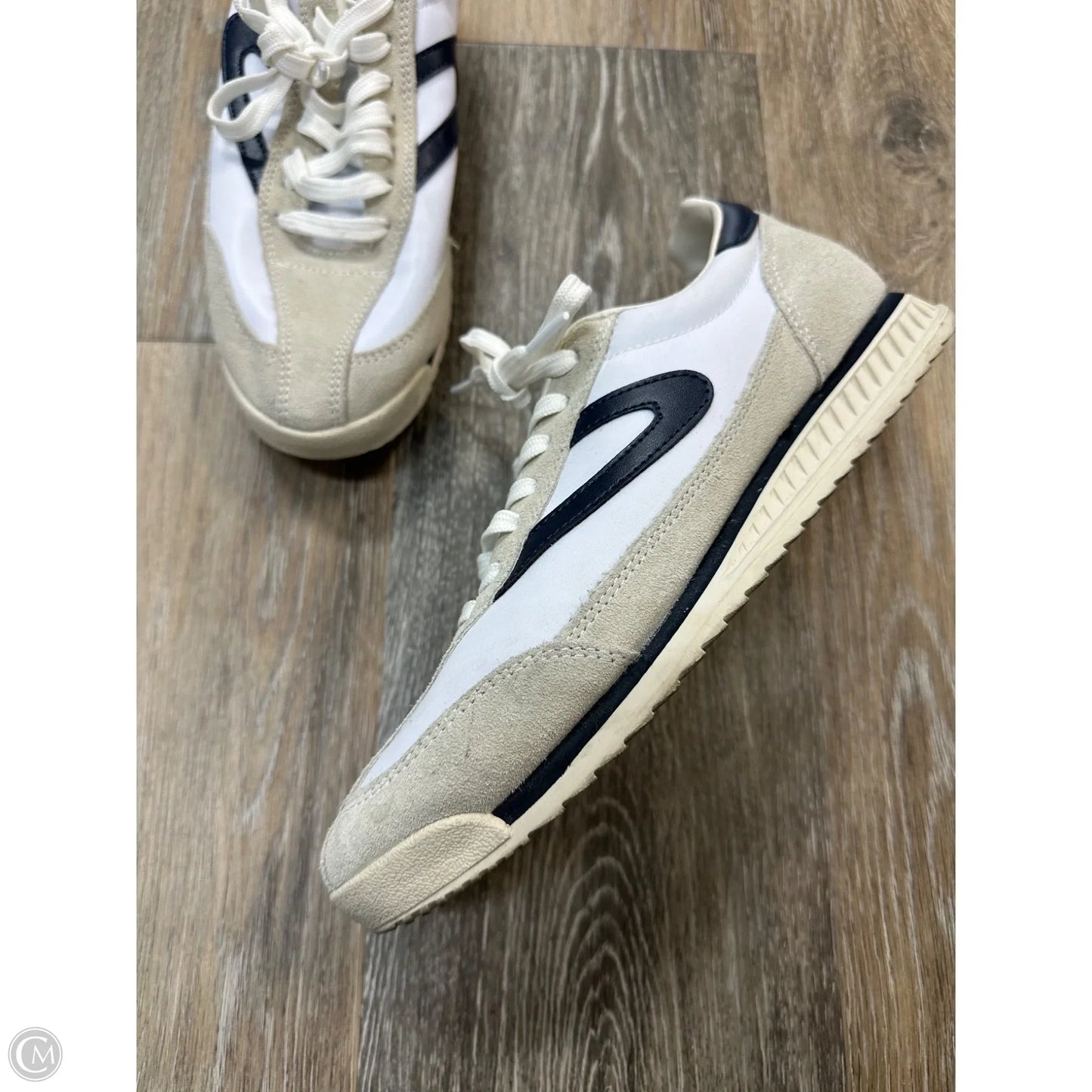 Shoes Athletic By Tretorn In White, Size: 7.5