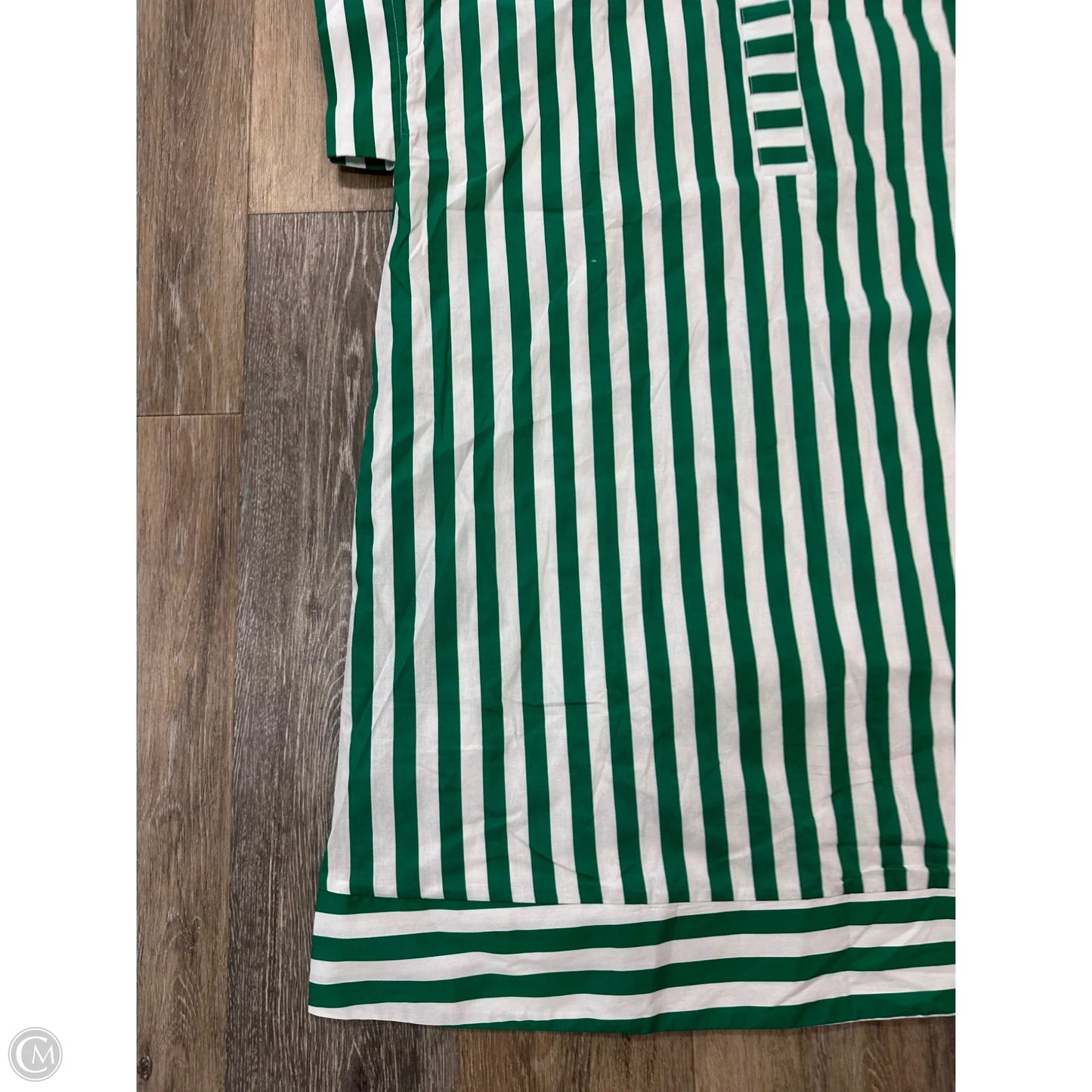 Dress Casual Short By Entro In Striped Pattern, Size: L