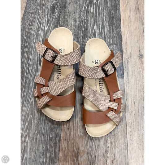 Sandals Flats By Birkenstock In Brown, Size: 5