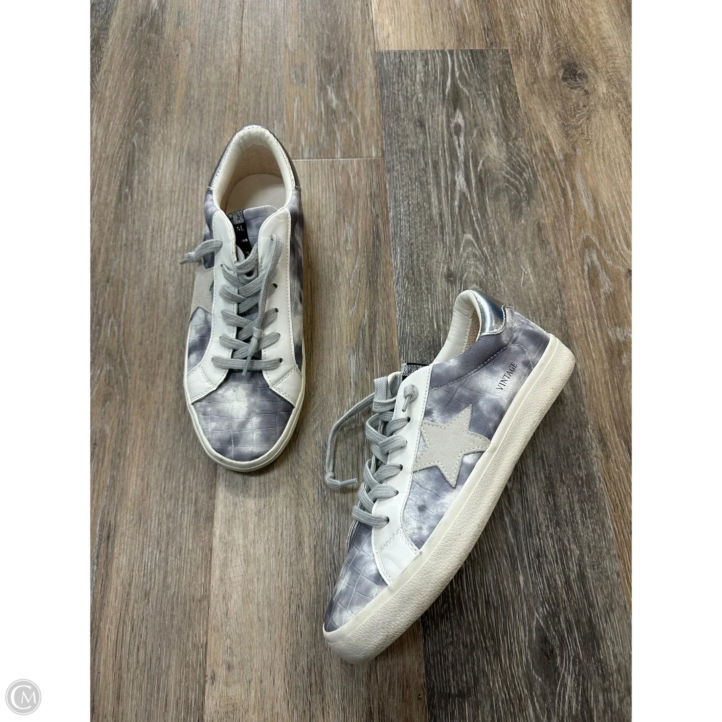 Shoes Sneakers By Vintage Havana In Grey, Size: 10