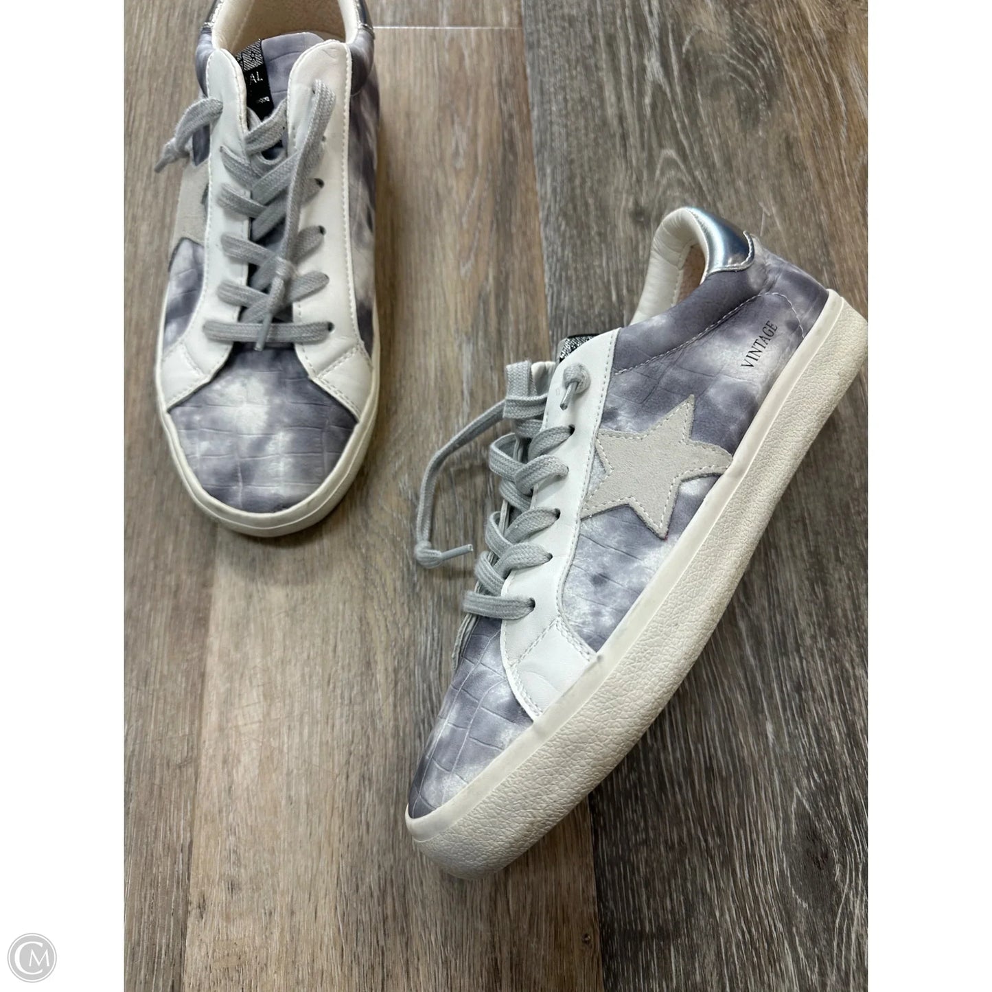 Shoes Sneakers By Vintage Havana In Grey, Size: 10