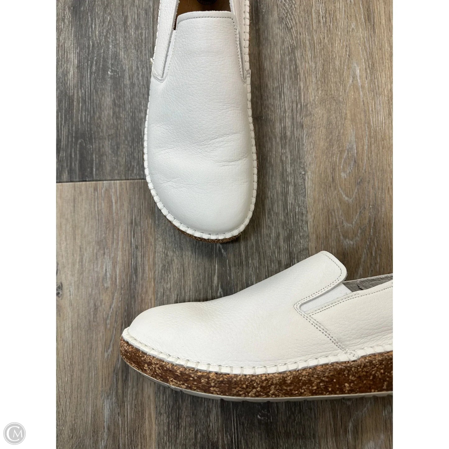 Shoes Flats By Birkenstock In White, Size: 11