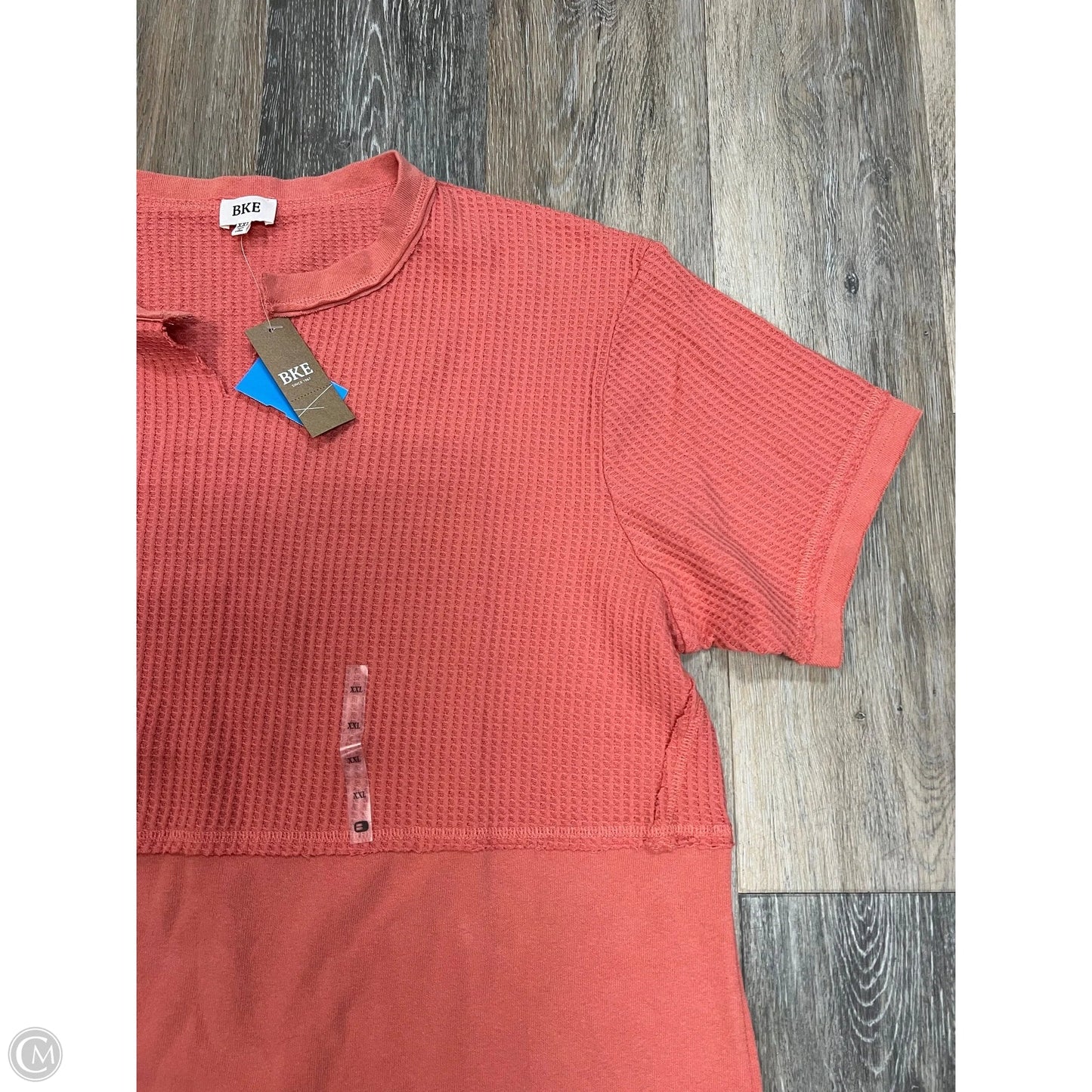 Top Short Sleeve By Bke In Coral, Size: Xxl