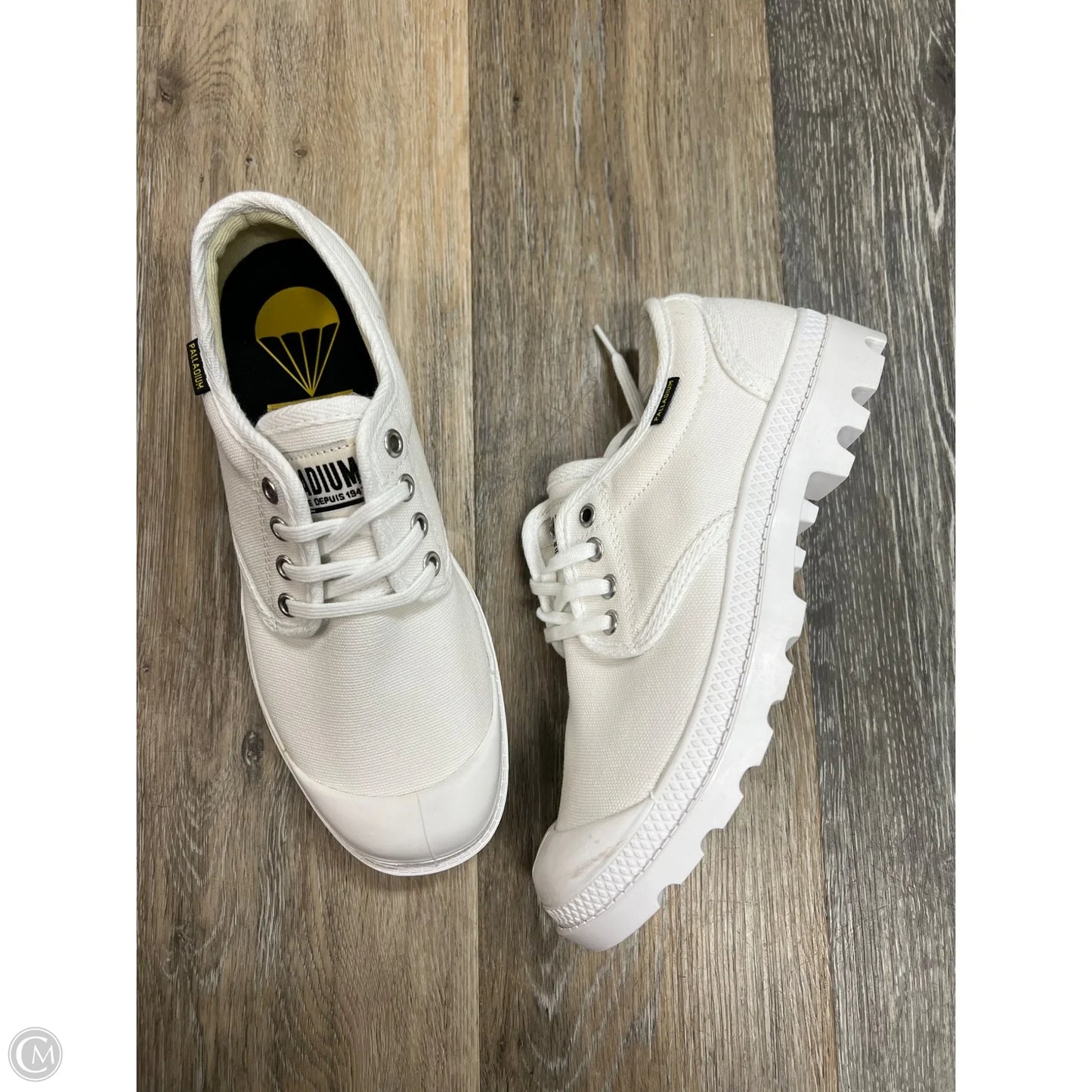 Shoes Sneakers By Palladium In White, Size: 9.5