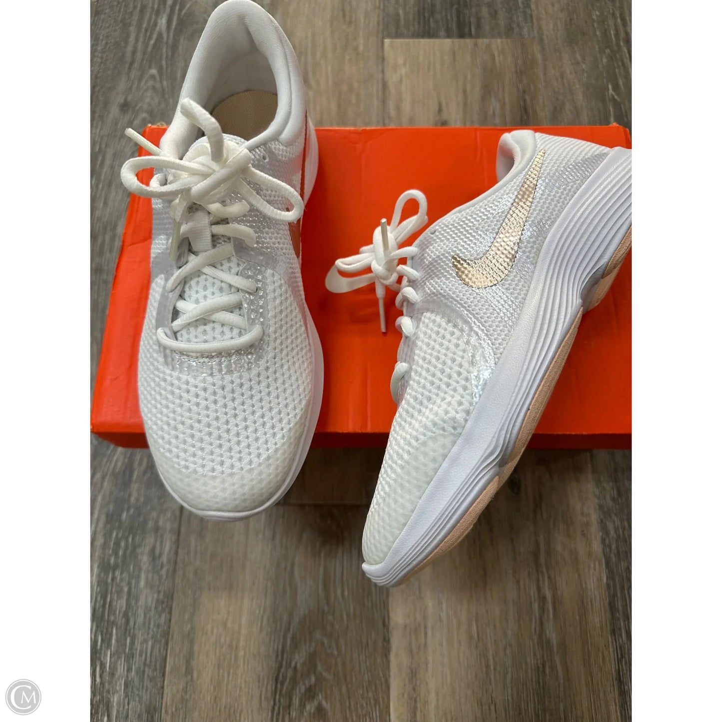 Shoes Athletic By Nike In White, Size: 7.5