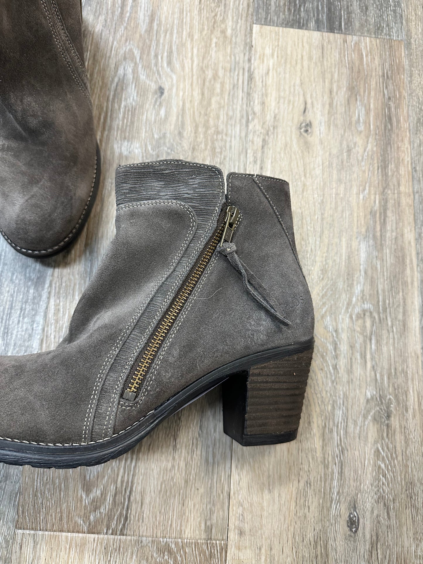 Boots Ankle Heels By Taos In Grey, Size: 10