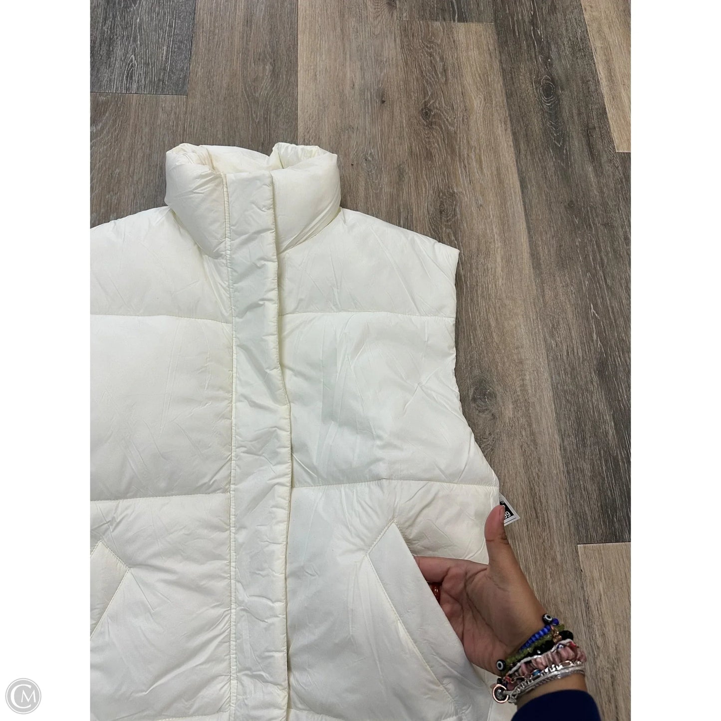 Vest Puffer & Quilted By Abercrombie And Fitch In Cream, Size: S