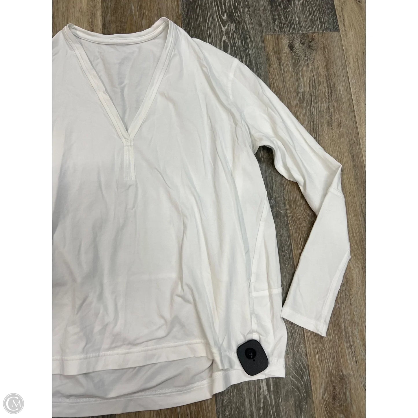 Athletic Top Long Sleeve Crewneck By Lululemon In White, Size: M