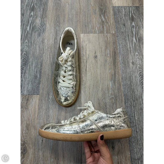 Shoes Athletic By Zara In Gold, Size: 10