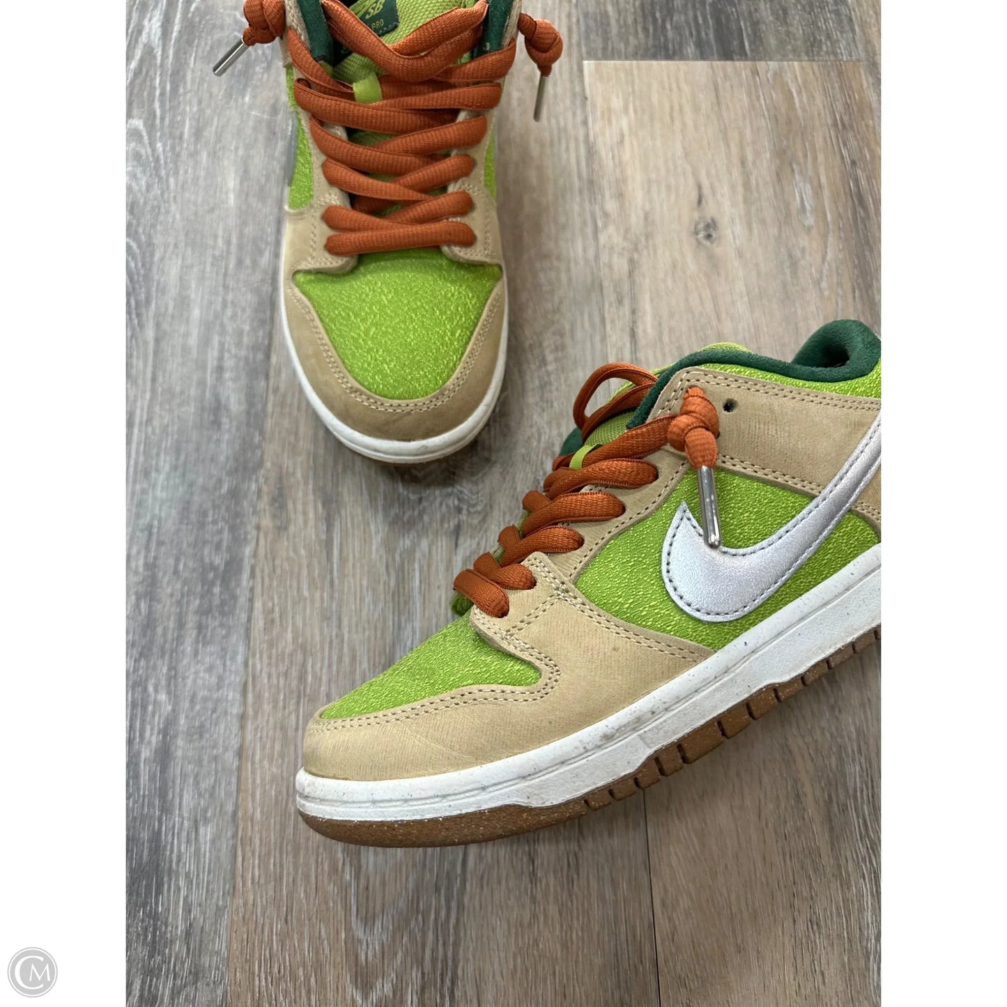 Shoes Athletic By Nike In Green & Tan, Size: 6