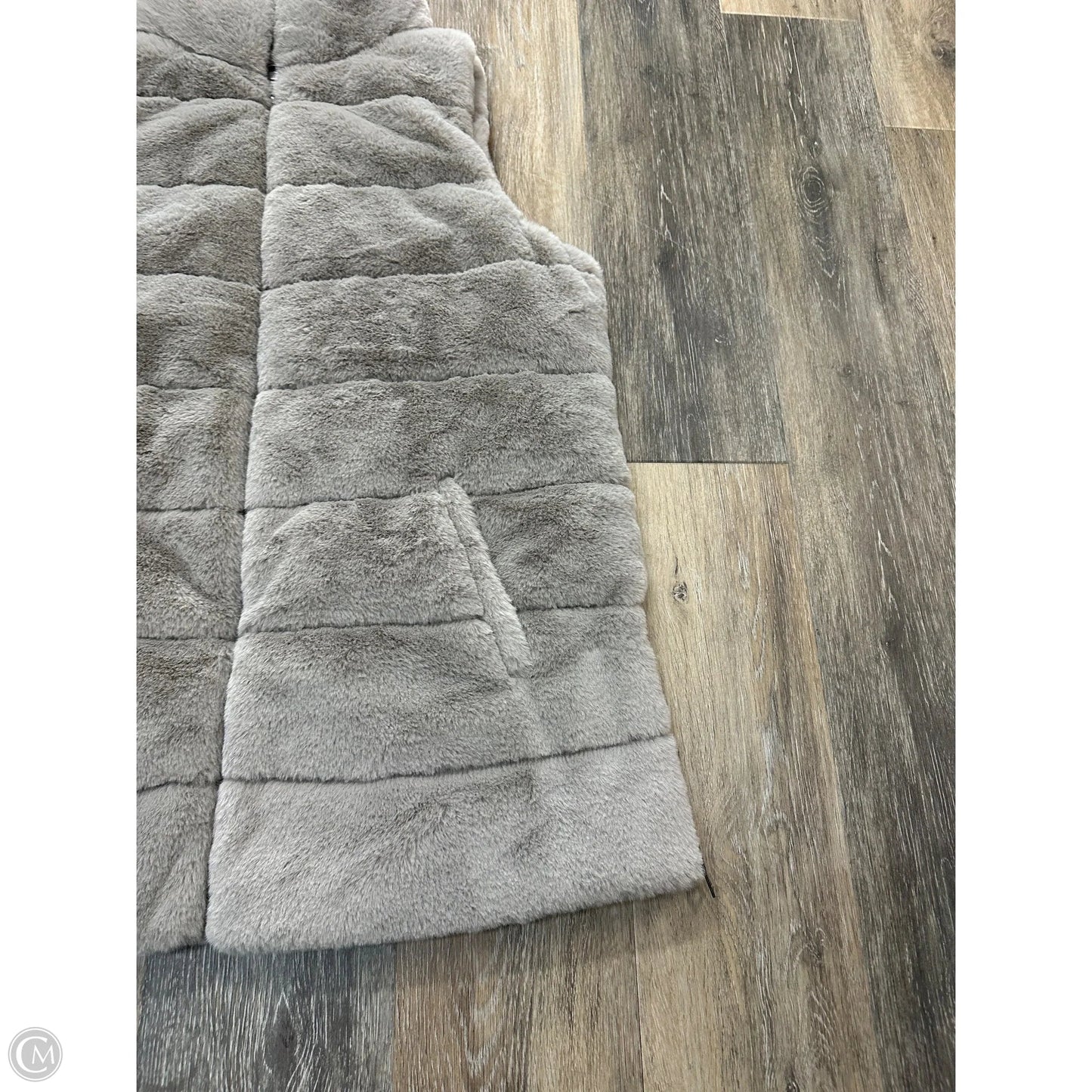 Vest Faux Fur & Sherpa By Evereve In Grey, Size: M