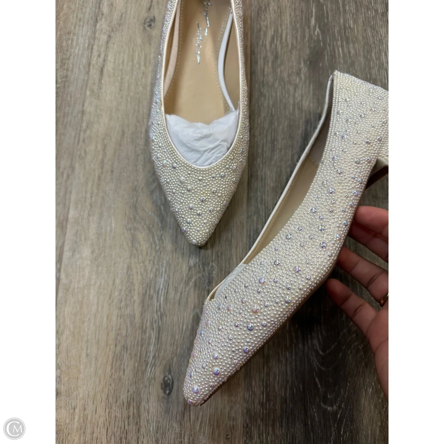Shoes Flats By Betsey Johnson In Cream, Size: 7.5