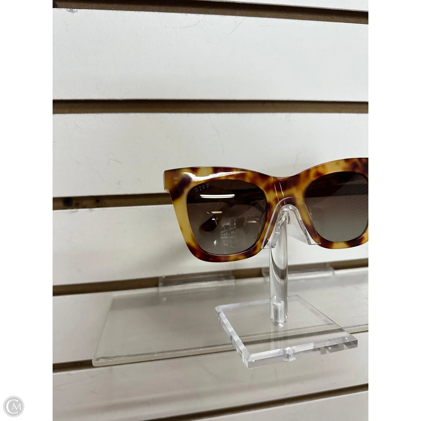 Sunglasses By Diff, Size: