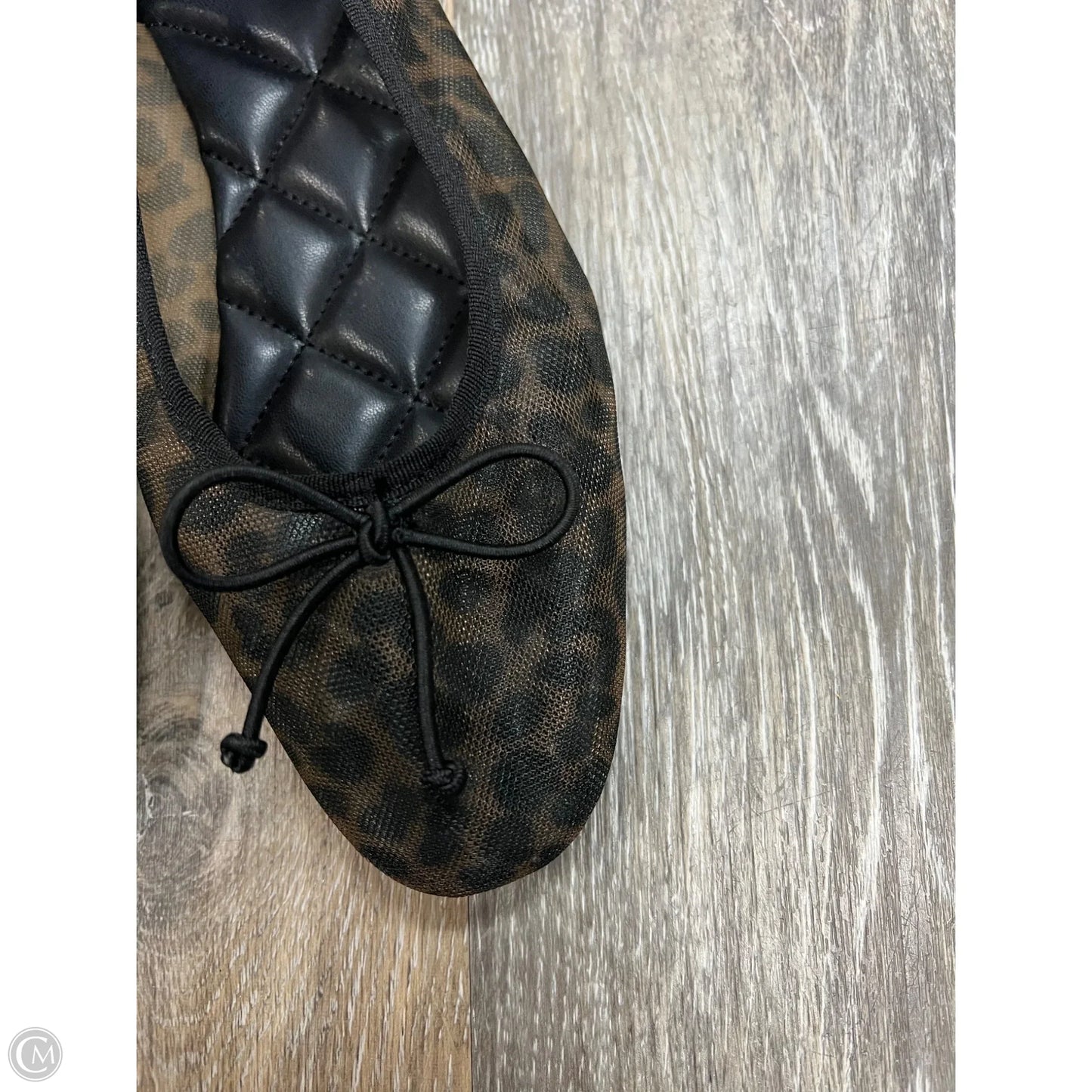 Shoes Flats By Mia In Animal Print, Size: 9