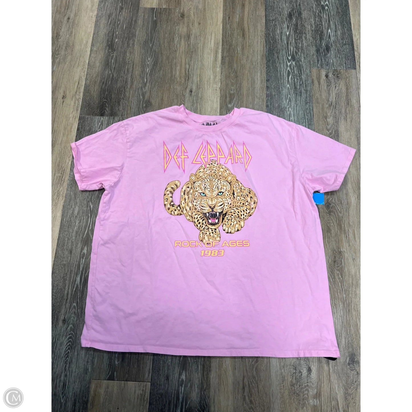 Top Short Sleeve By Def Leppard In Pink, Size: Xxl