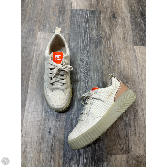 Shoes Sneakers By Sorel In Tan, Size: 10