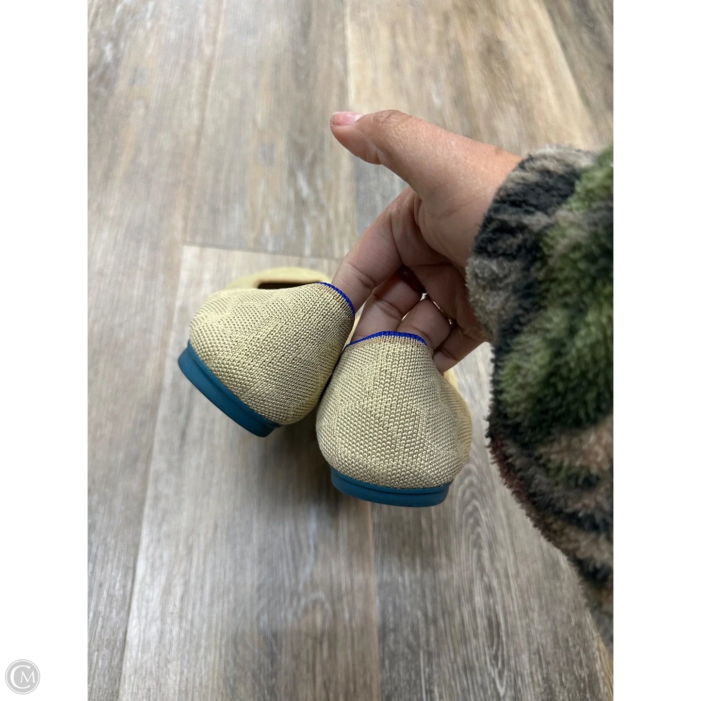 Shoes Flats By Rothys In Tan, Size: 8