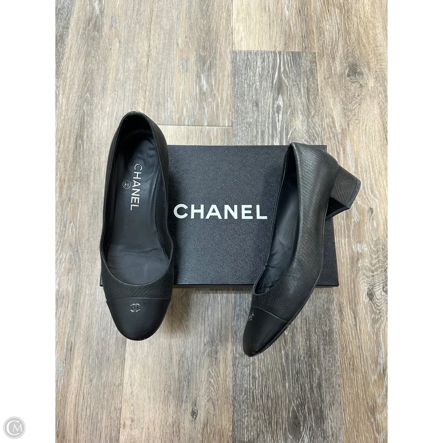 Shoes Luxury Designer By Chanel In Black, Size: 7/37.5