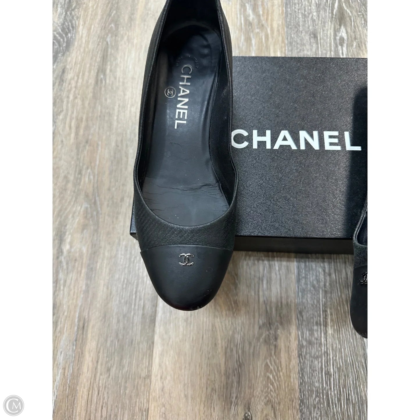 Shoes Luxury Designer By Chanel In Black, Size: 7/37.5