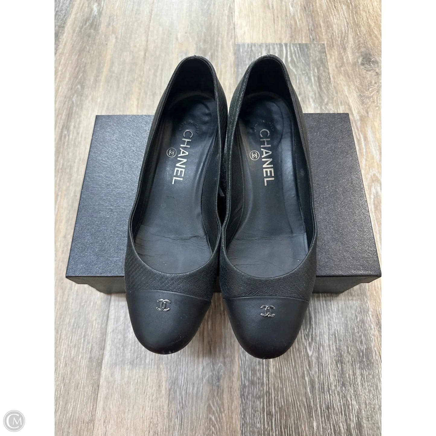 Shoes Luxury Designer By Chanel In Black, Size: 7/37.5