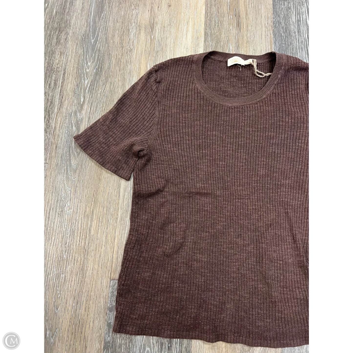 Top Short Sleeve By Faherty In Brown, Size: L