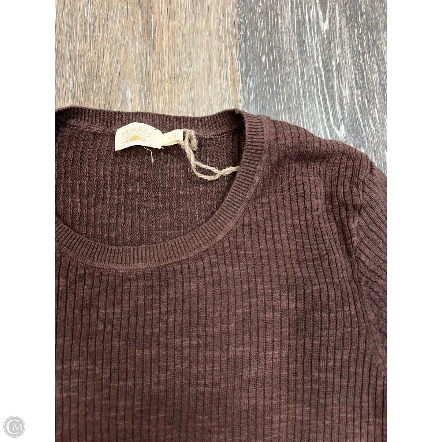 Top Short Sleeve By Faherty In Brown, Size: L