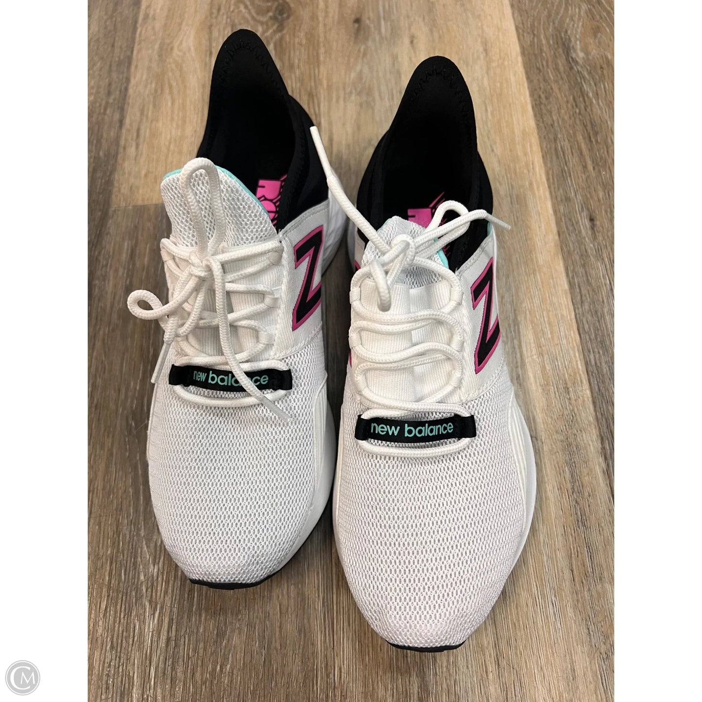 Shoes Athletic By New Balance In Black & White, Size: 9