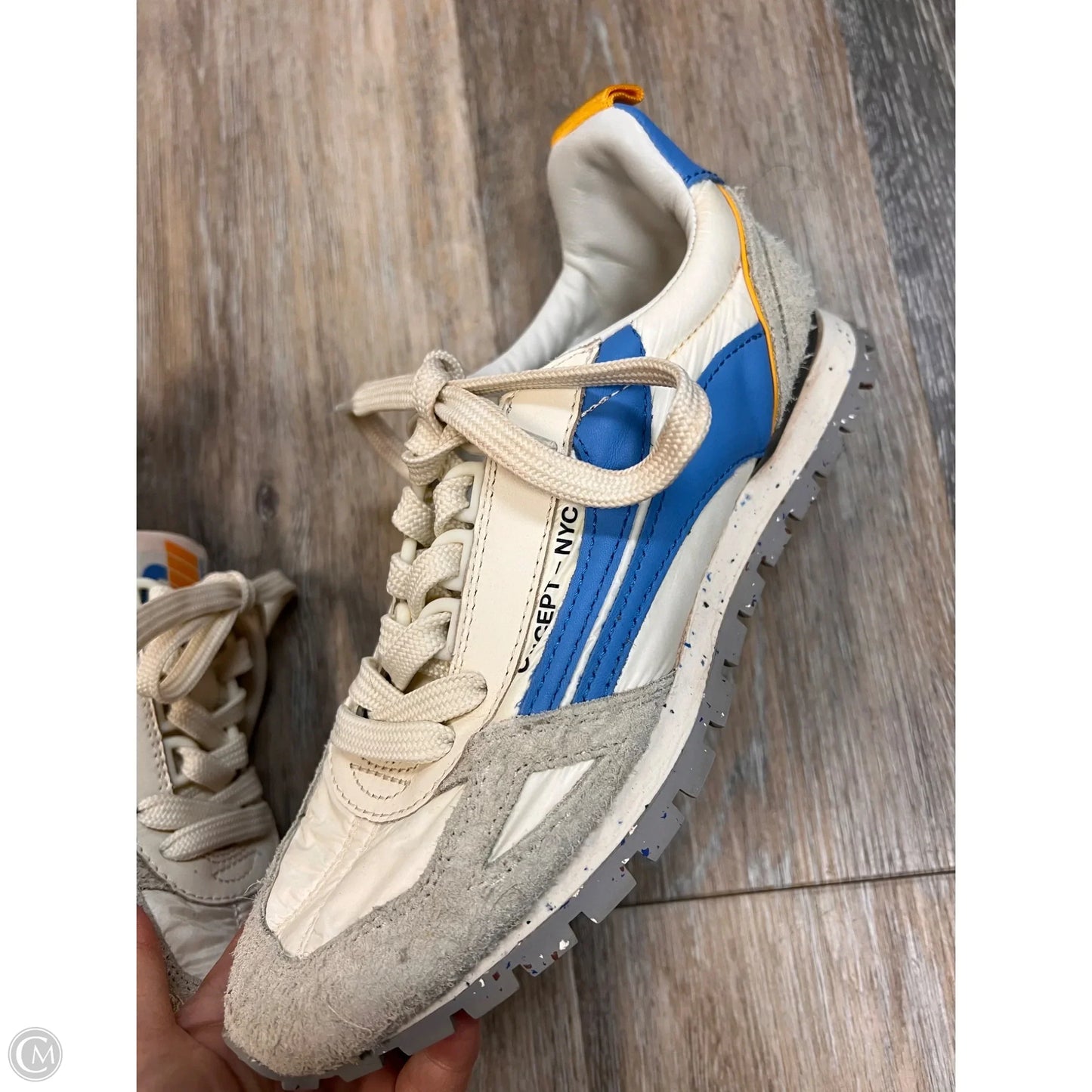 Shoes Sneakers By Oncept In Blue & Cream, Size: 7
