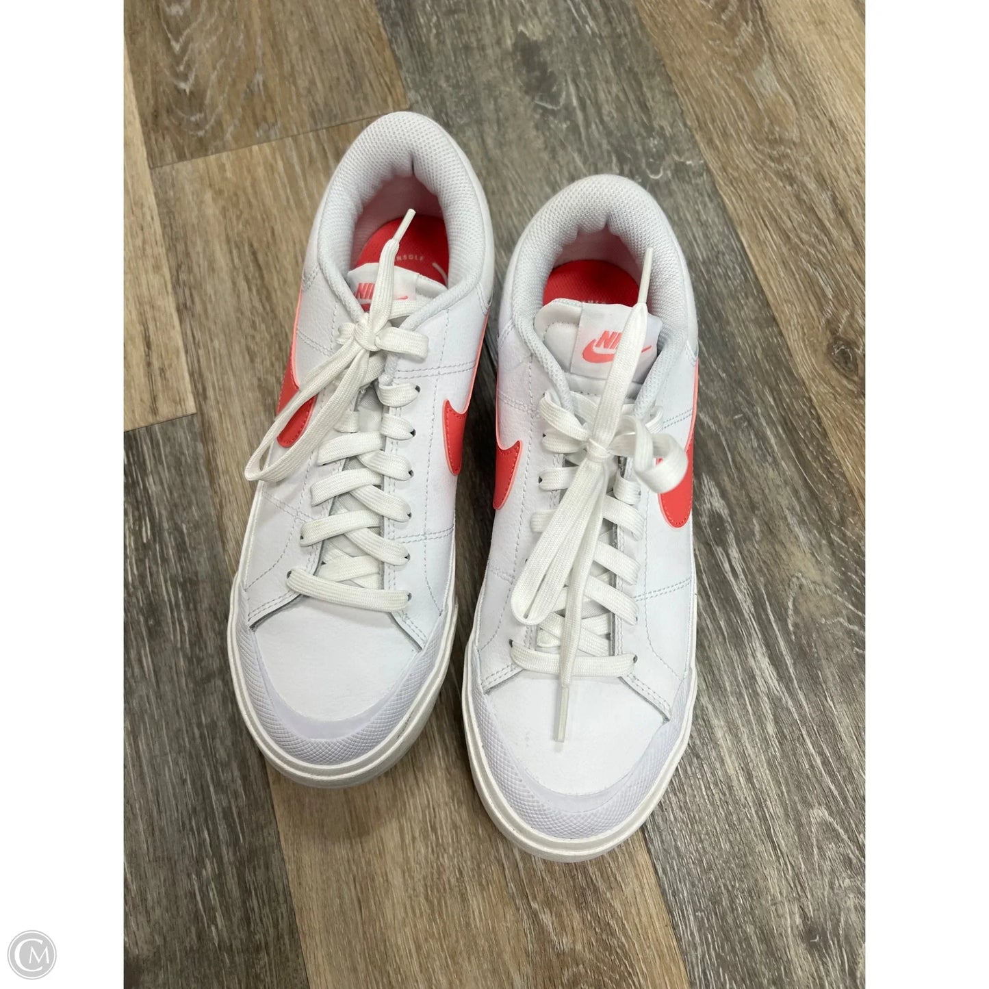 Shoes Sneakers By Nike In Pink & White, Size: 9