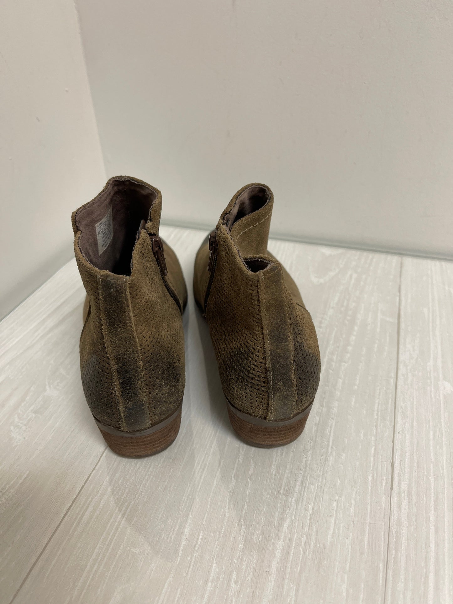 Boots Ankle Heels By Rockport In Brown, Size: 6.5