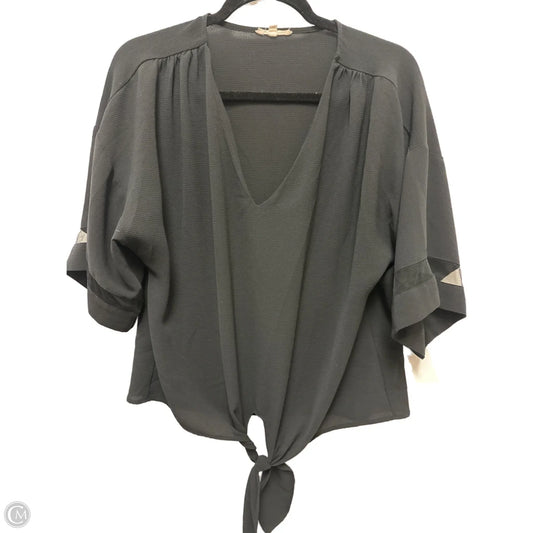 Top Short Sleeve By Maurices In Black, Size: M