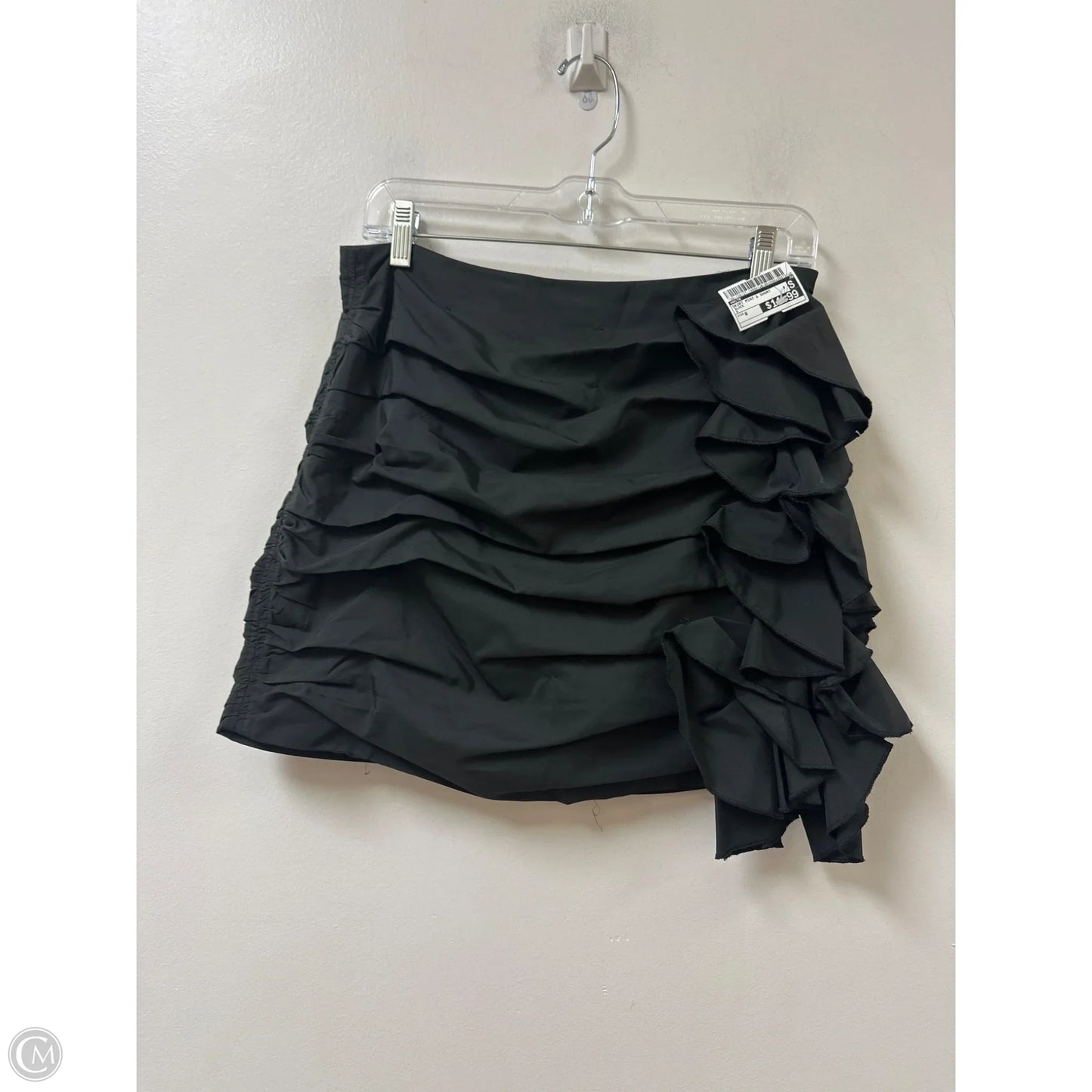 Skirt Mini & Short By Astr In Black, Size: 8