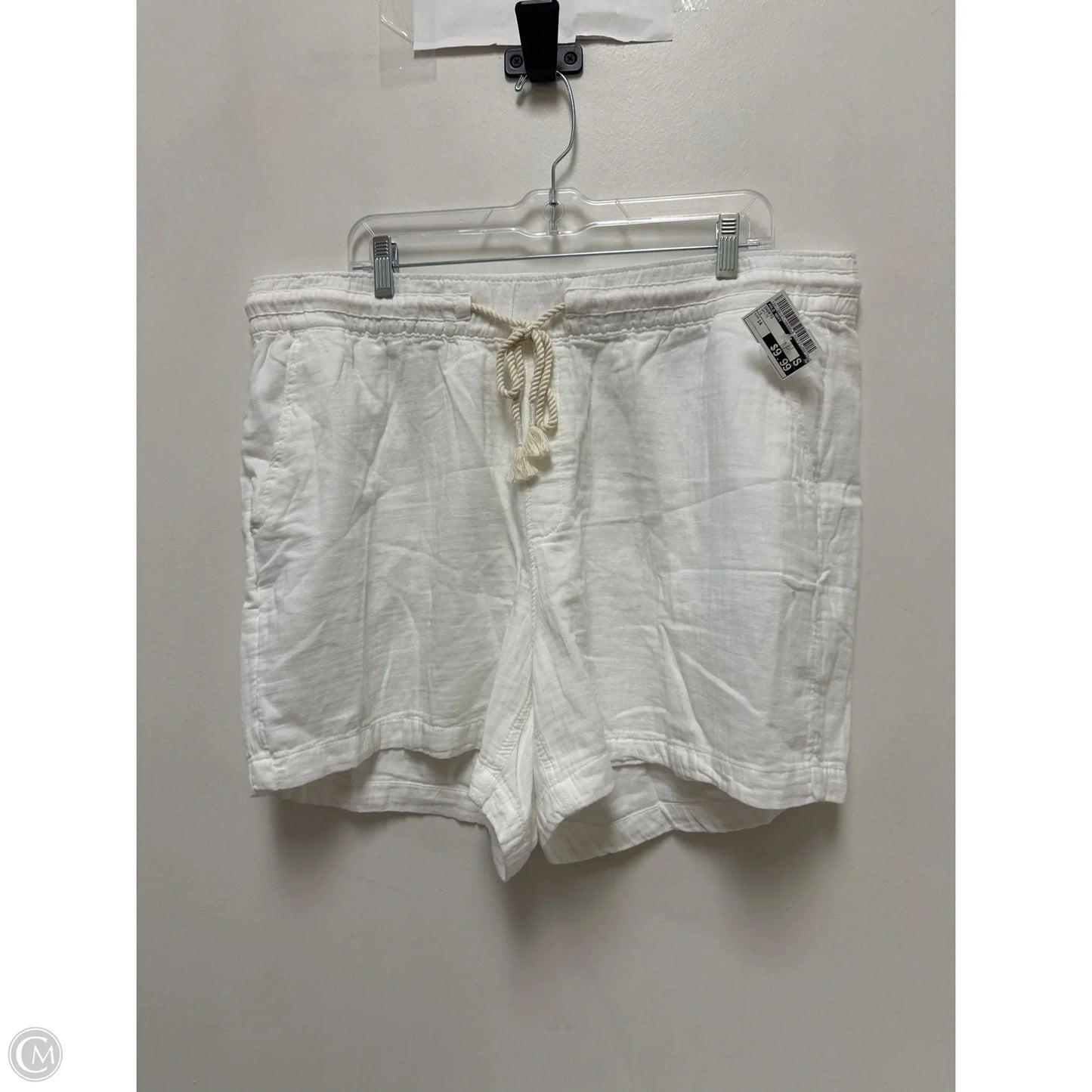 Shorts By Old Navy In White, Size: 14