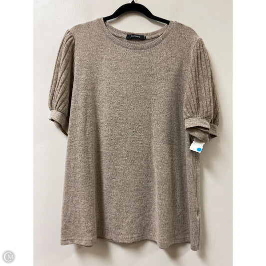 Top Short Sleeve By Clothes Mentor In Tan, Size: 2x