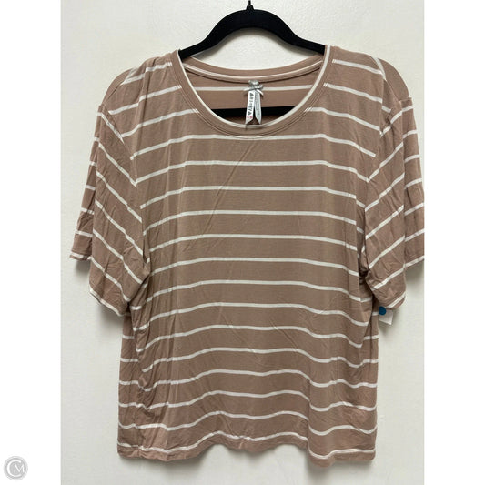 Top Short Sleeve By Clothes Mentor In Tan, Size: M