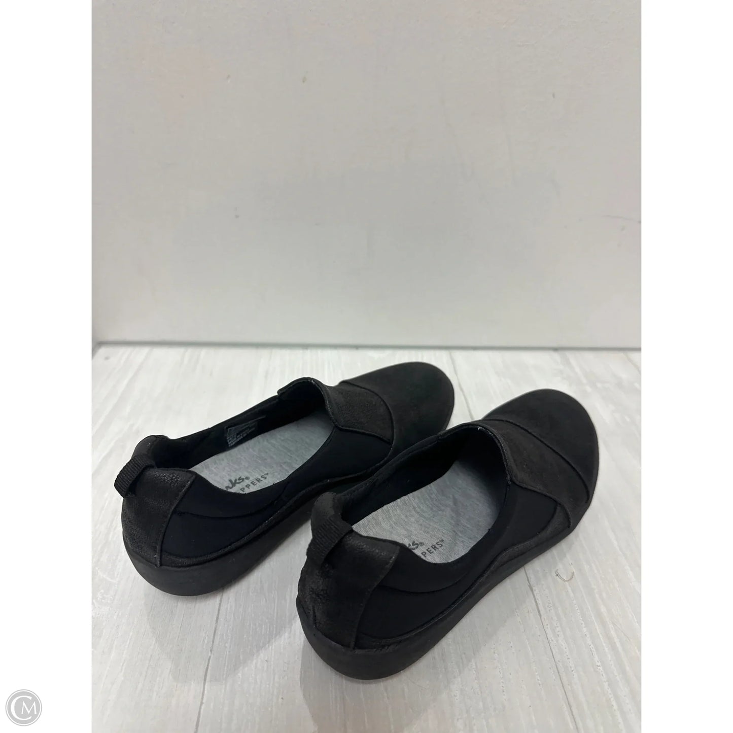 Shoes Flats By Clarks In Black, Size: 6.5