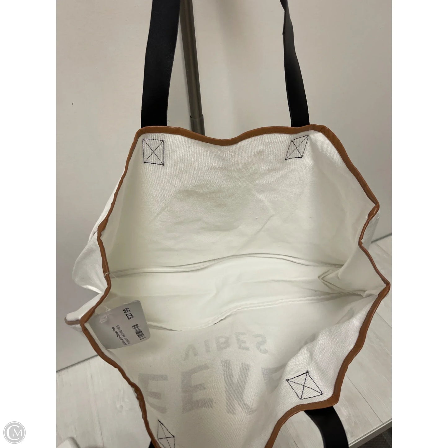 Tote By Clothes Mentor, Size: Medium